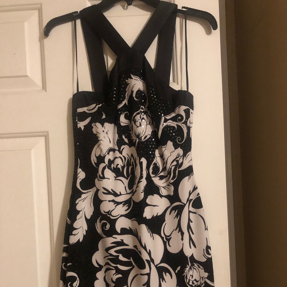 Cachè black and white dress
